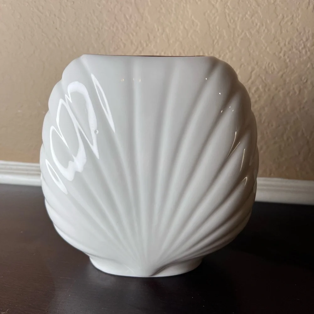 Vintage 1980's Floral Shell Vase, 80's Deco Revival, Japanese Fine China, Pastel